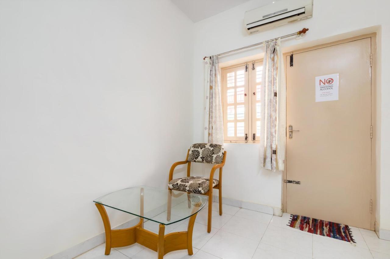 Oyo 16123 Chandana Deluxe Bangalore Exteriör bild