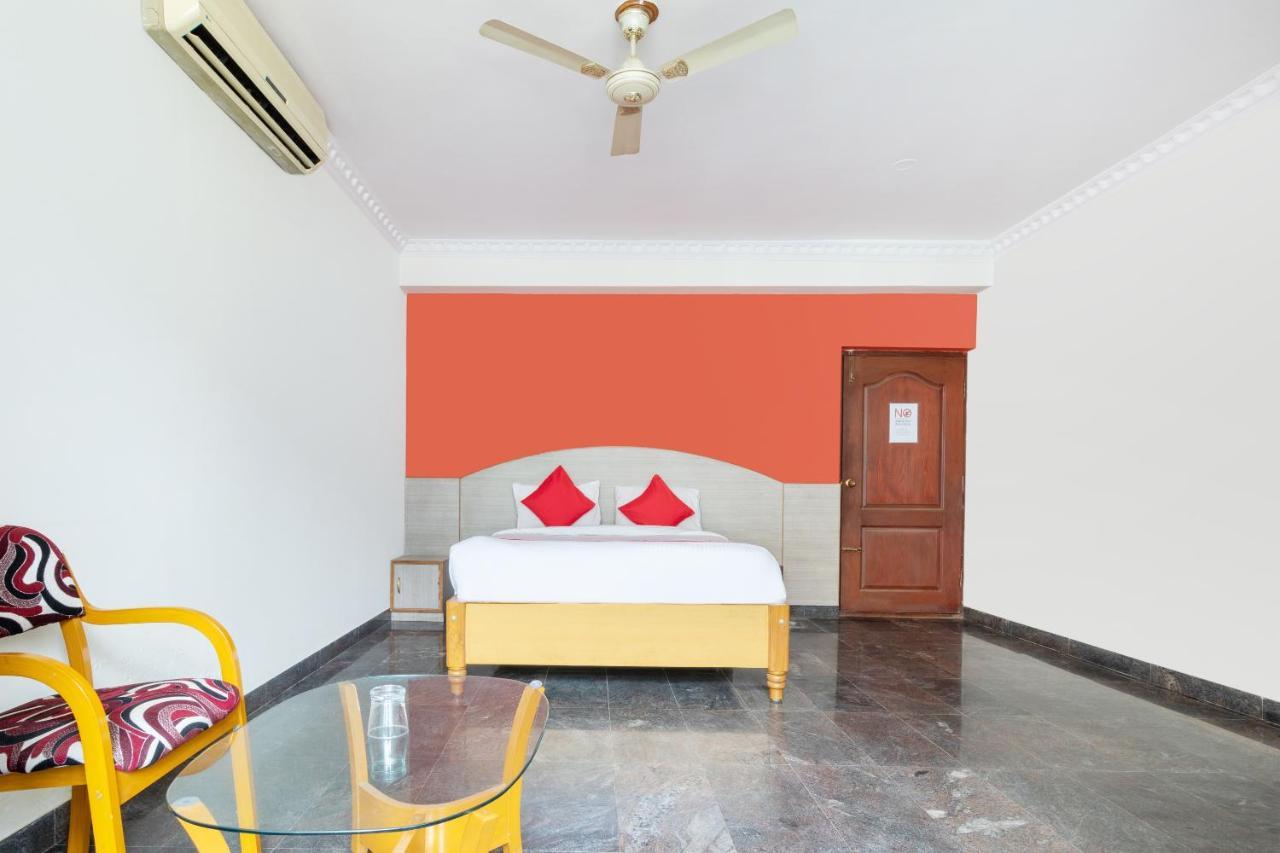 Oyo 16123 Chandana Deluxe Bangalore Exteriör bild