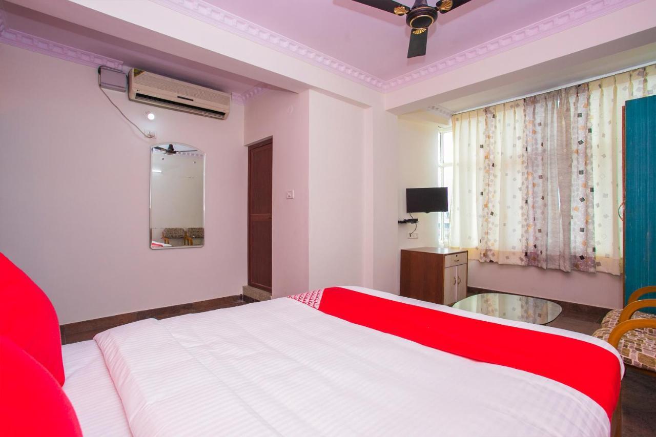 Oyo 16123 Chandana Deluxe Bangalore Exteriör bild
